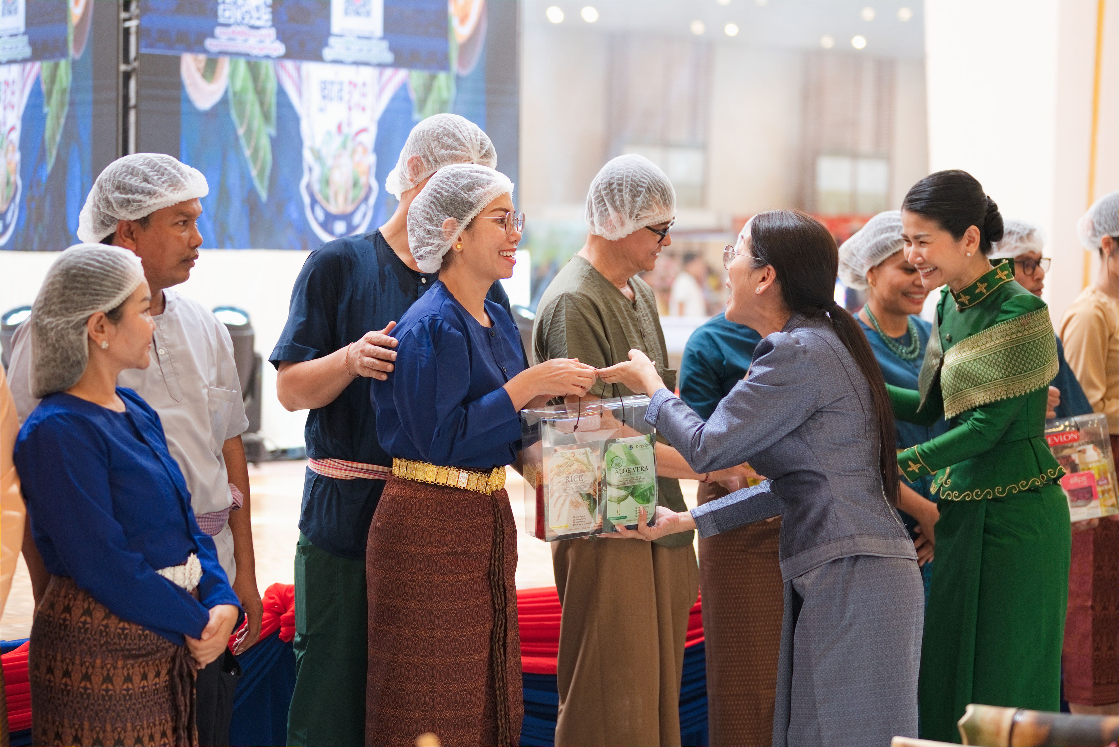 AV1_4815